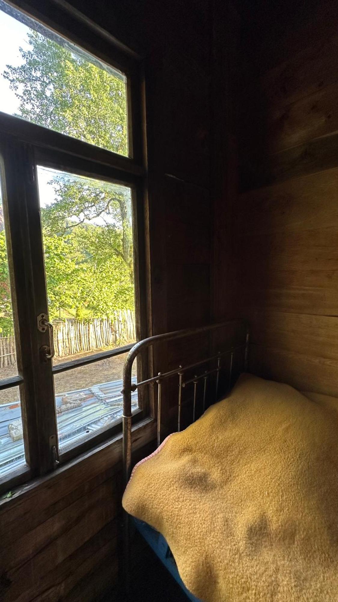 Homestay Wood House Gomi