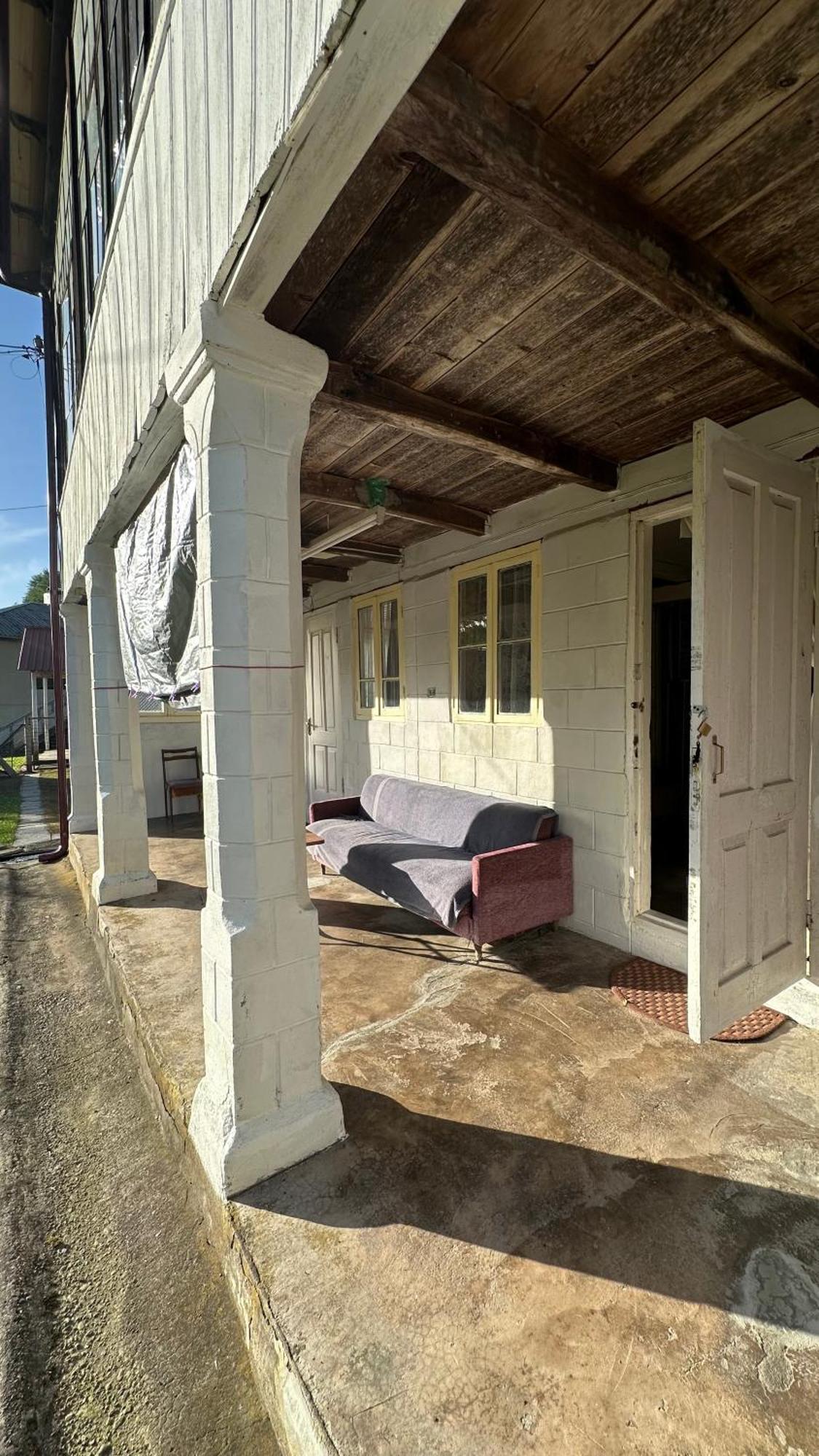 Homestay Wood House Gomi